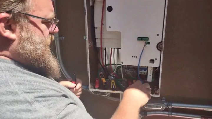 How to pick and use a voltage detector and review of Milwaukee voltage detectors