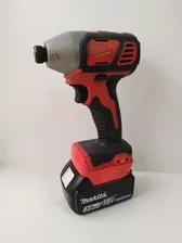 Адаптер (переходник) для аккумулятора Makita LXT 18V, к инструменту Milwaukee M18