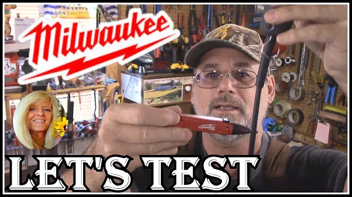 HOW TO USE A NON - CONTACT VOLTAGE TESTER - Milwaukee 2200-20 Voltage Detector