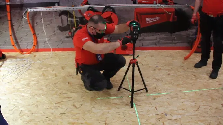 Акк. лаз. нивелир (построитель плоскостей) Milwaukee M12 3PL. Конференция 2022 (Сочи, 10-12 февраля)