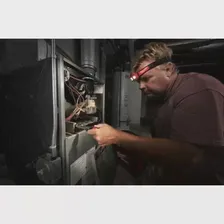 Фонарь налобный Milwaukee HL-SF на батарейках
