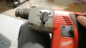 milwaukee plh 30 qex működés közben.