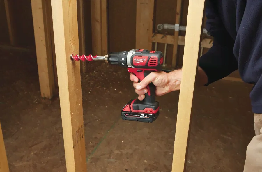 Milwaukee M18 BDD-402C Дрель-шуруповерт (аккум.)-0