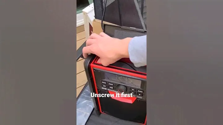 Milwaukee M18 Worksite Radio/Charger AAA battery location